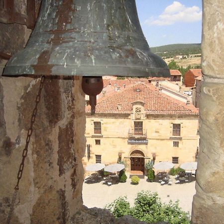 Hotel Tres Coronas De Silos Санто Доминго де Силос Екстериор снимка
