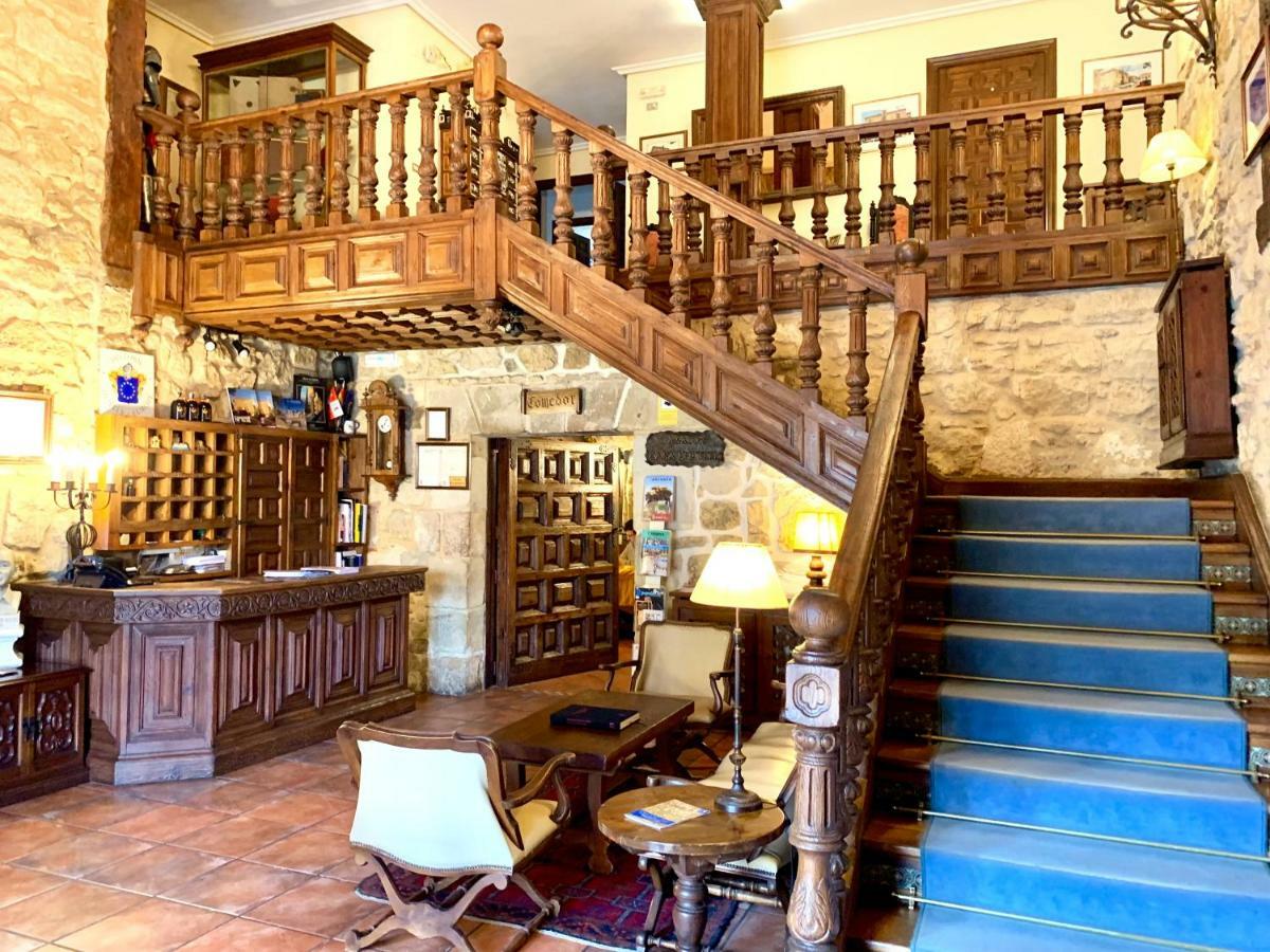 Hotel Tres Coronas De Silos Санто Доминго де Силос Екстериор снимка
