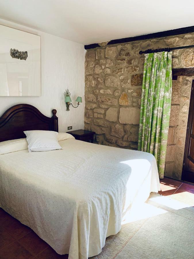Hotel Tres Coronas De Silos Санто Доминго де Силос Екстериор снимка